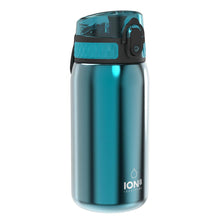 Charger l'image dans la galerie, Ion8 Gourde Enfant Acier Inoxydable 400ml, Anti-Fuite, Facile à Ouvrir, Verrouillage Sécurisé, Lavable au Lave-Vaisselle, Poignée de Transport, Facile à Nettoyer, Durable, Aqua Métallisé