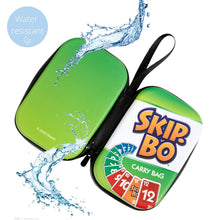 Charger l'image dans la galerie, Theo Klein Etui de Transport Skip-Bo I Etui pour Cartes à Jouer Pratique pour Voyager I Protège Les Cartes de l'humidité et de la poussière I Jouet pour Enfant à partir de 3 Ans
