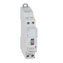 Charger l'image dans la galerie, Contacteur jour nuit silencieux bobine 230V monophasé - 25A - contact 2NO - 1 module - 412558 Legrand
