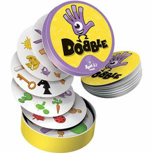 Charger l'image dans la galerie, Zygomatic - Dobble Classique - Jeu de Cartes pour Enfants dès 6 ans - Jeu de Société a Jouer en Famille - Jeu de Rapidité 2 à 8 joueurs - Boite Métal pour Voyage - 15 min - en Français
