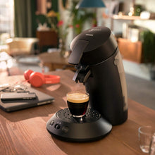 Charger l'image dans la galerie, Philips SENSEO Original Plus Machine à café à dosettes, Crema Plus, Sélecteur d'intensité Technologie Booster d'arômes, Produit vert, Noir intense (CSA210/61)
