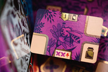 Charger l'image dans la galerie, BOMBYX Asmodee Codex Naturalis - Jeux de Société - Jeux de Cartes - Jeux de Voyage à Partir de 8 Ans - 2 à 4 Joueurs - Version Française, Noir

