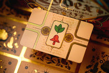 Charger l'image dans la galerie, BOMBYX Asmodee Codex Naturalis - Jeux de Société - Jeux de Cartes - Jeux de Voyage à Partir de 8 Ans - 2 à 4 Joueurs - Version Française, Noir
